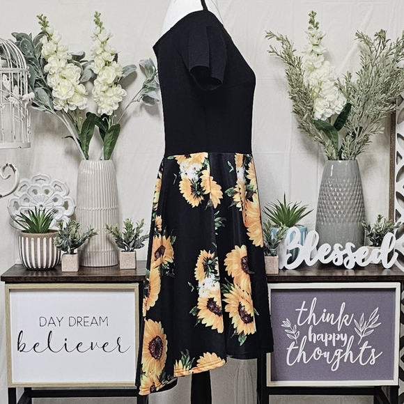 SARIN MATHEWS | OFF-THE-SHOULDER SUNFLOWER TWIRL DRESS - NWOT! - Picture 8 of 16